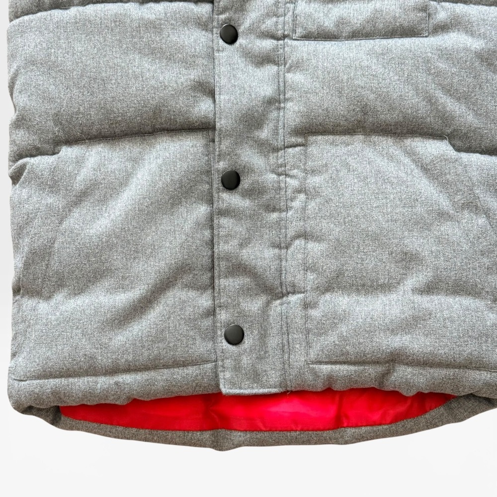 Old Navy Kids Grey Quilted Hooded Puffer Vest Red Lining Size L 10-12 - Picture 3 of 7